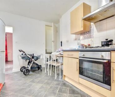 2 bedroom end of terrace house to rent - Photo 6