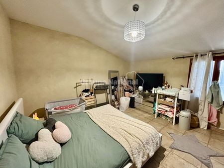 Appartement T3 de 72.56m2, avec jardin à Tarascon, - Photo 3