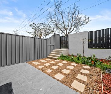 Luxurious Home within Mckinnon School Zone - Photo 5