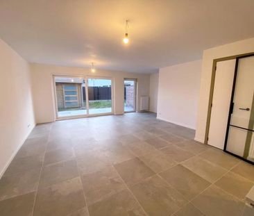 Nieuwbouwwoning (Bj 2022) met tuin en afzonderlijke garagebox - Photo 1