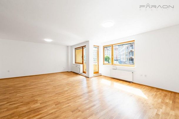 Pronájem bytu 4+kk 140 m² - Fotografie 1