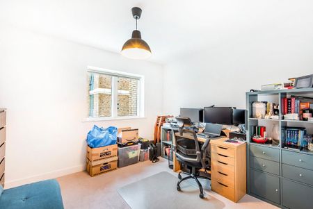 3 bedroom flat to rent - Photo 2