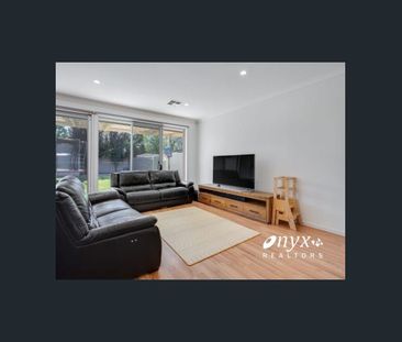 WELL PRESENTED 3 BEDROOM HOME IN CLEARVIEW - Photo 4