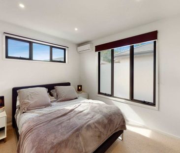 2/18 Lesley Street, Camberwell VIC 3124 - Townhouse For Rent | Domain - Photo 5