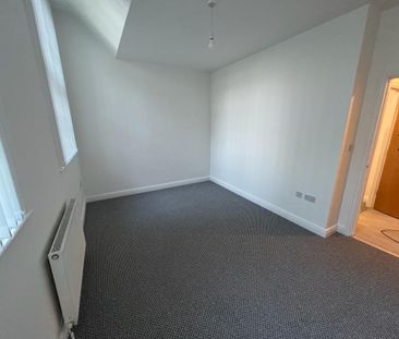 2 Bed Flat, Oakhouse Park, L9 - Photo 3