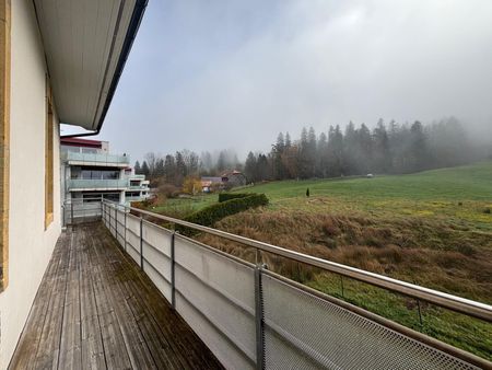 4-room apartment, in a quiet area and stunning views - Photo 5