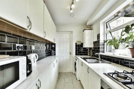 Studio to rent - Photo 4