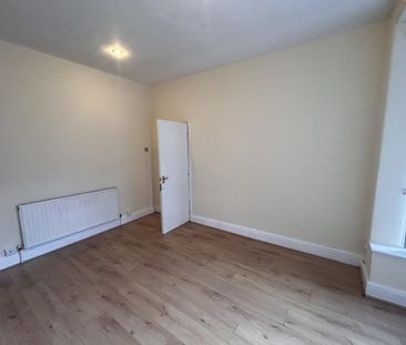4 bedroom terraced house to rent - Photo 4