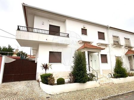 Moradia T4 em Lisboa - Photo 2