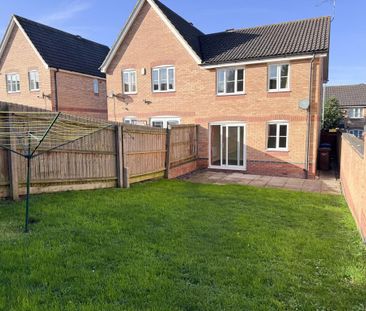 3 bedroom semi-detached house to rent - Photo 2