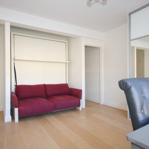 Eastgate House, Guildford - Photo 1