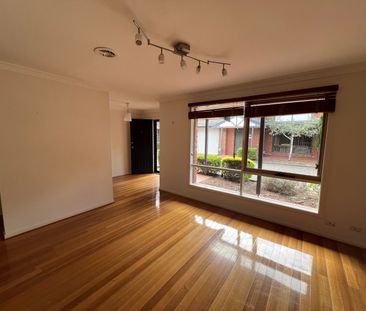 5/16 Bordeaux Street, Avondale Heights VIC 3034 - Photo 2