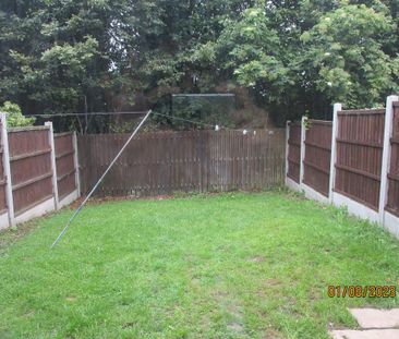 3 bedroom semi-detached house to rent - Photo 1