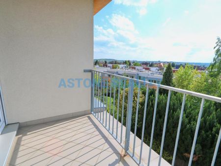 Pronájem bytu 1+kk 33 m2 - Fotografie 5