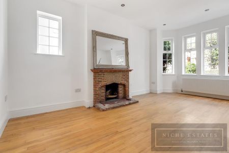 5 bedroom detached house to rent - Photo 2