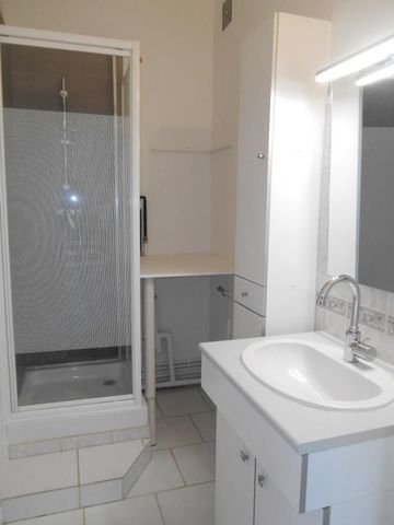 Location Appartement 3 pièces 53m² NANCY 54000 - Photo 2