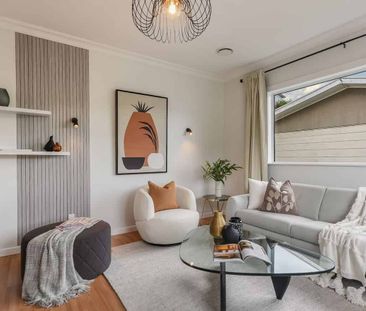 CITY LIVING! - Photo 1