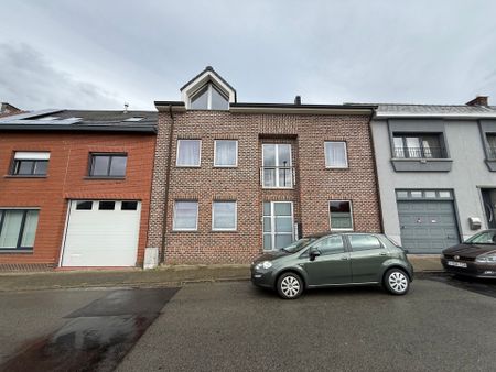 BURST - Dakappartement vlakbij het station. - Photo 3