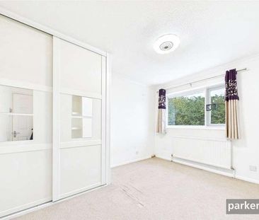 Plymouth Avenue, Woodley, Reading, Berkshire, RG5 - Photo 5