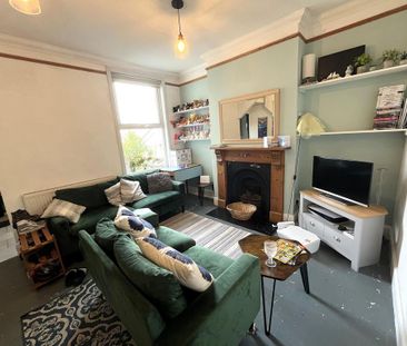 4 bedroom terraced house to rent - Photo 2