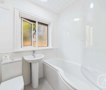 Newlaithes Road, Horsforth, Leeds, LS18 - Photo 2