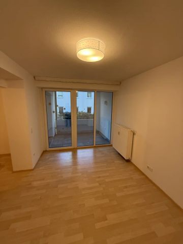 Gemütliche, ruhig gelegene 2,5-Zimmer Wohnung mit Loggia in Stadtrandlage Ried - Foto 4
