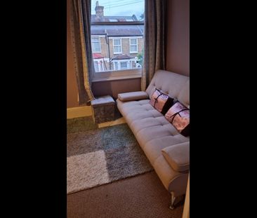 Room in a Shared House, Colchester Road, E10 - Photo 2