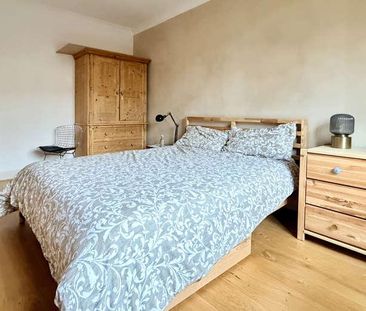 Berry Close, Winchmore Hill, London, N21 - Photo 6