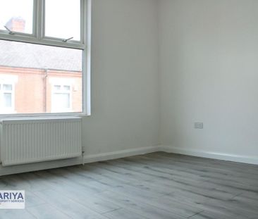 4 bedroom terraced house to rent - Photo 5
