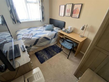 1 bedroom detached house to rent - Photo 3