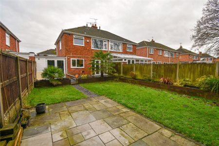 Knowle Close, Great Sutton, Ellesmere Port, Cheshire, CH66 4RB - Photo 5