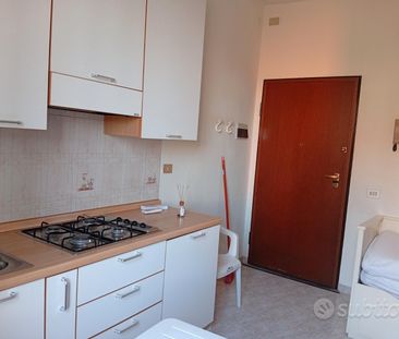 Monolocale 25 m City Life da PRIVATO vicino Cattol - Foto 3