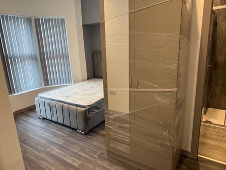 4 Bed End Terrace, Liverpool, L13 - Photo 2