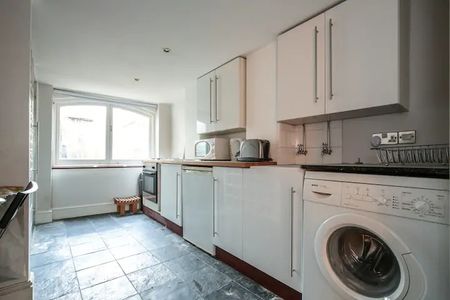 Studio Flat, Alconbury Road, E5 - Photo 5