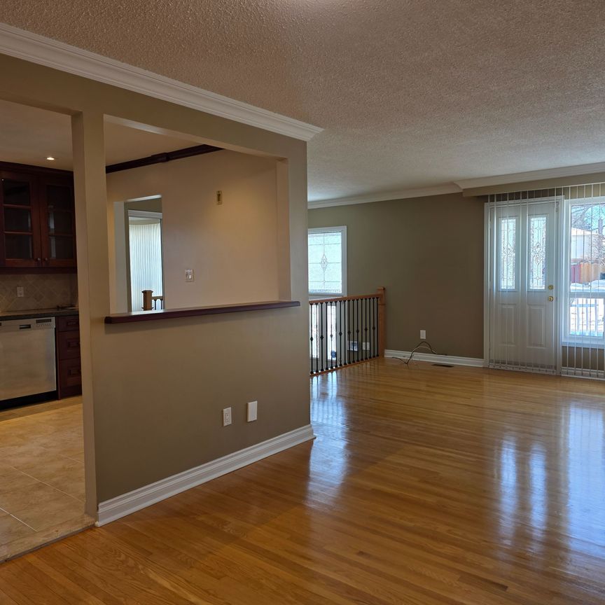 For Lease - 3161 Rymal Road Unit# (Main/Upper Level), Mississauga, Ontario - Photo 1
