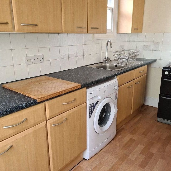 3 bedroom apartment to rent - Photo 1