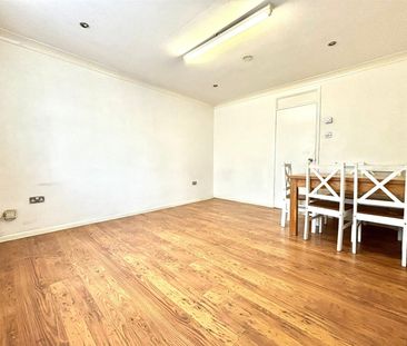 2 bedroom bungalow - detached - Photo 3
