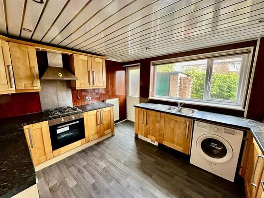 3 bedroom terraced house to rent - Photo 1