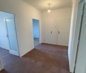 Ruhige drei Zimmerwohnung in Gersthof - Foto 2