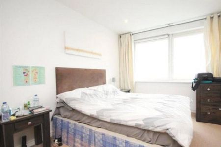 3 bedroom flat to rent - Photo 2