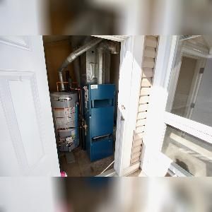 2 Bed 1 Bath Townhouse Balcony South Edmonton - Photo 1