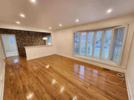 For Lease - 394 Paliser Crescent, Richmond Hill, Ontario - Photo 3