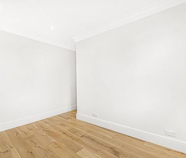 4 bedroom flat to rent - Photo 4