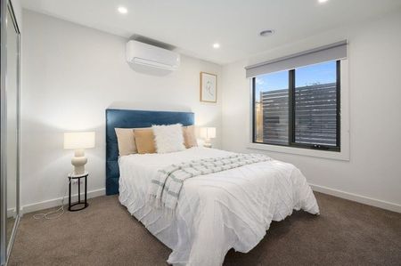 Effortless lifestyle in a great location! - Photo 4