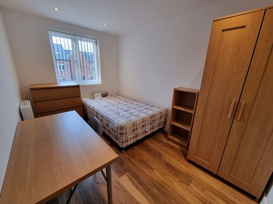 2 Bed Student Accommodation - Photo 1