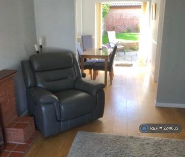 1 bedroom in a house share to rent - Photo 3