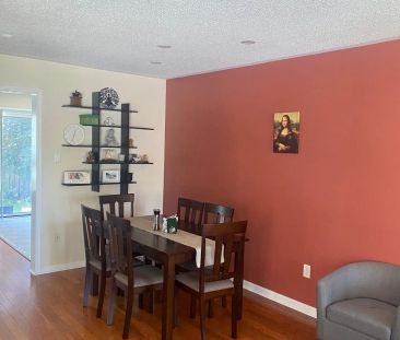 Detached Home For Lease | W9051238 - Photo 4