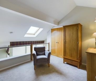 3 bedroom end of terrace house to rent - Photo 6