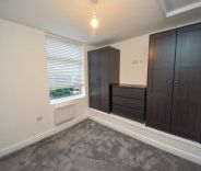 2 bed Flat for Rent - Photo 2