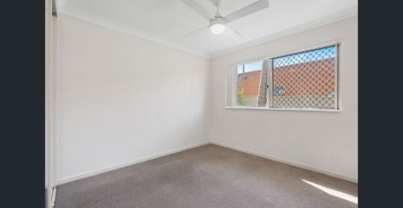 Coastal Lifestyle Living with Resort-Style Facilities – Ground Floor Convenience - Photo 3